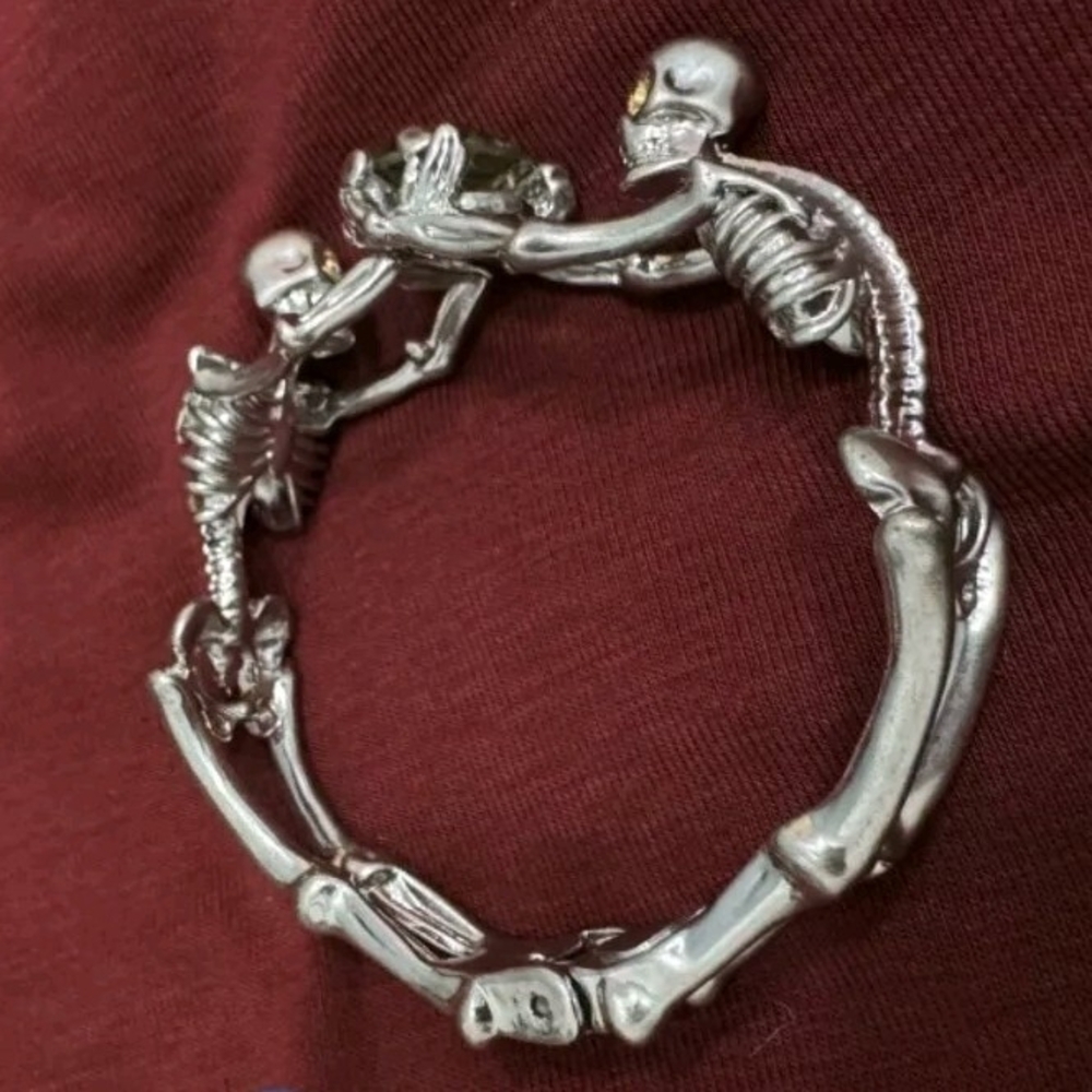 Alexander McQueen (Made In Italy)  Silver Skeleton Bracelet with Center Stone - Picture 2 of 5